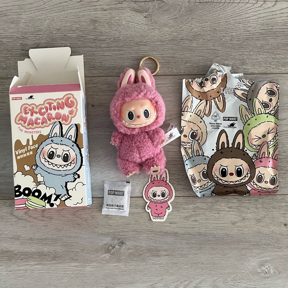 (Authentic) LABUBU - THE MONSTERS - Exciting Macaron - Lychee Berry